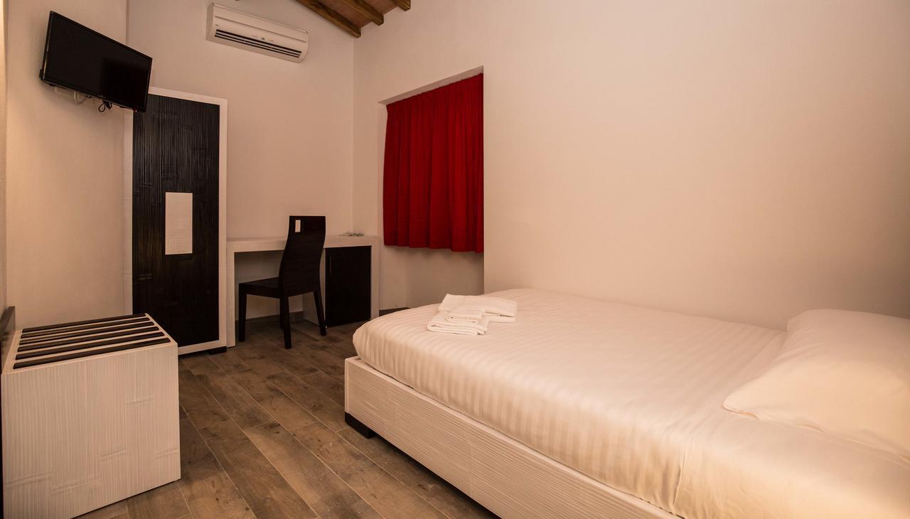 Hotel Villa Bartolini 卡莱扎诺 外观 照片